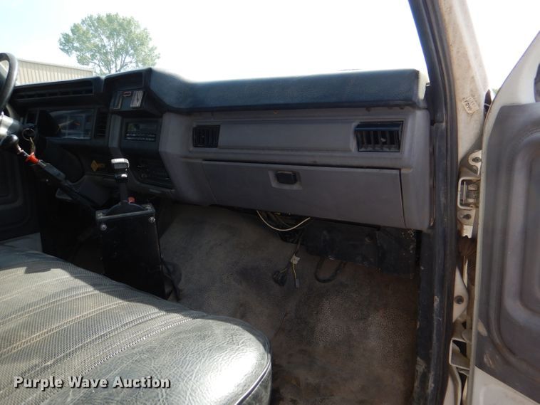 image for item DM0007 1997 Ford F700  dump truck