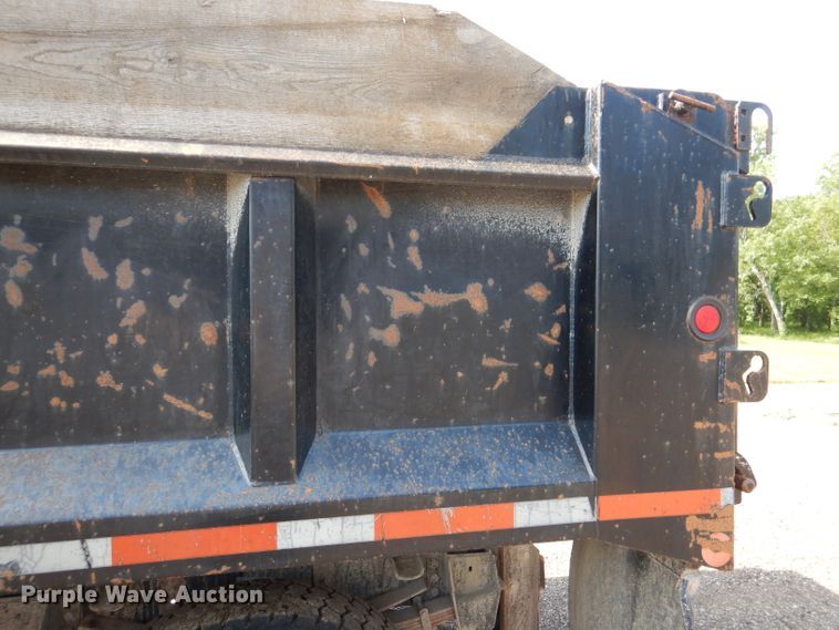 image for item DM0007 1997 Ford F700  dump truck