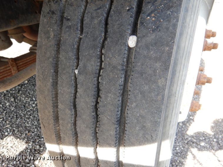 image for item DM0007 1997 Ford F700  dump truck