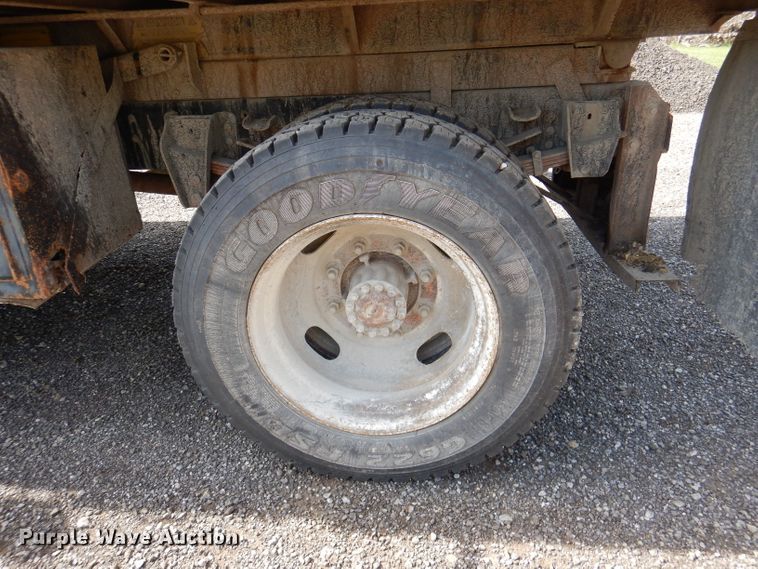 image for item DM0007 1997 Ford F700  dump truck