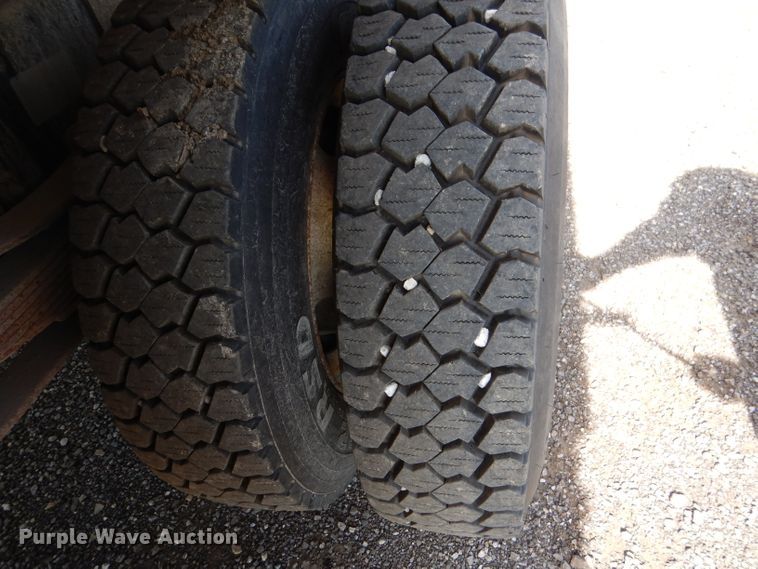 image for item DM0007 1997 Ford F700  dump truck