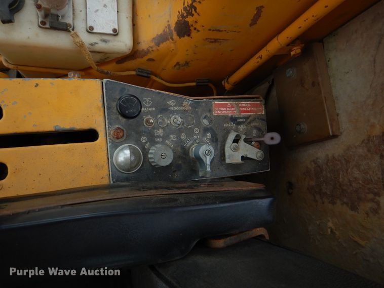 image for item DM0017 1979 Caterpillar 130G  motor grader