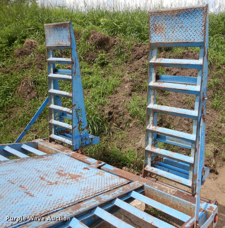 image for item DM0019 2008 T&B  equipment trailer