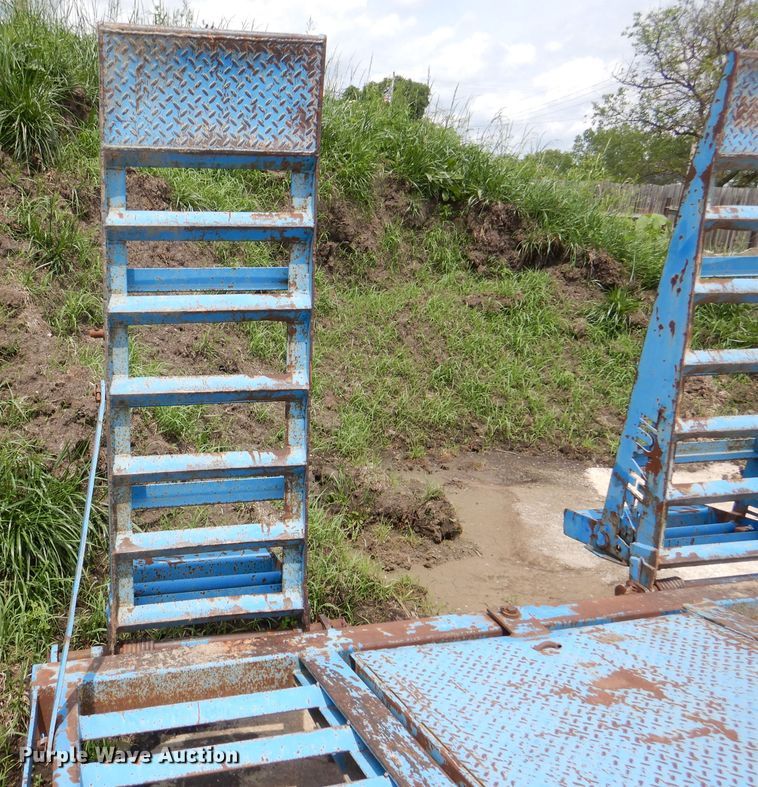 image for item DM0019 2008 T&B  equipment trailer