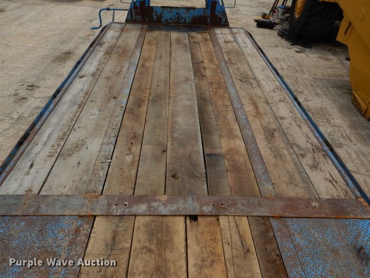 image for item DM0019 2008 T&B  equipment trailer