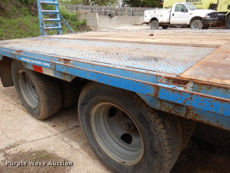 image for item DM0019 2008 T&B  equipment trailer