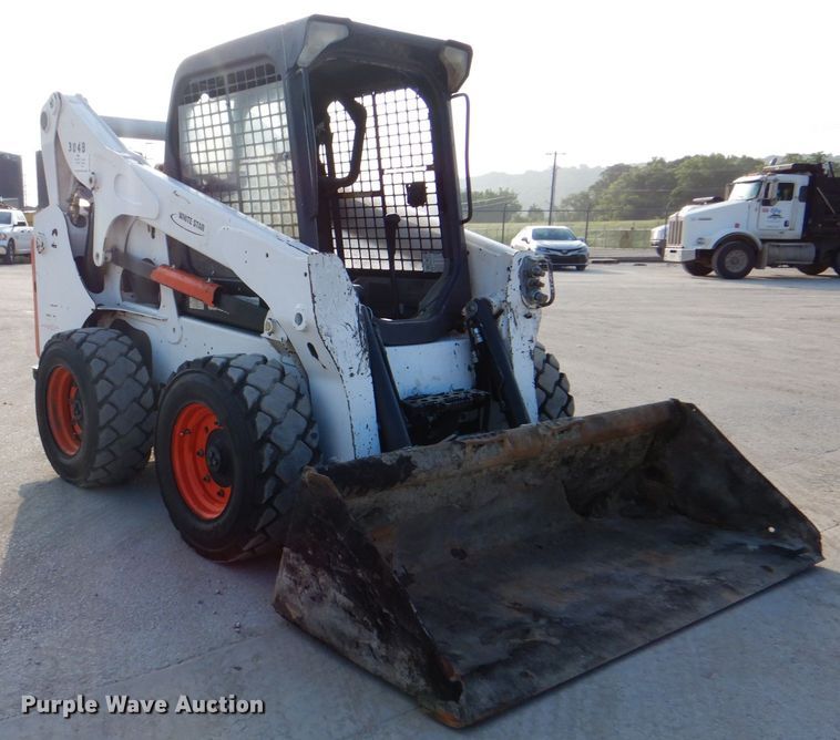 image for item DM3819 2016 Bobcat S750  skid steer
