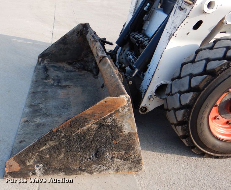 image for item DM3819 2016 Bobcat S750  skid steer