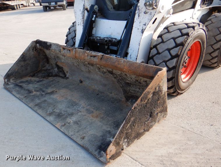 image for item DM3819 2016 Bobcat S750  skid steer