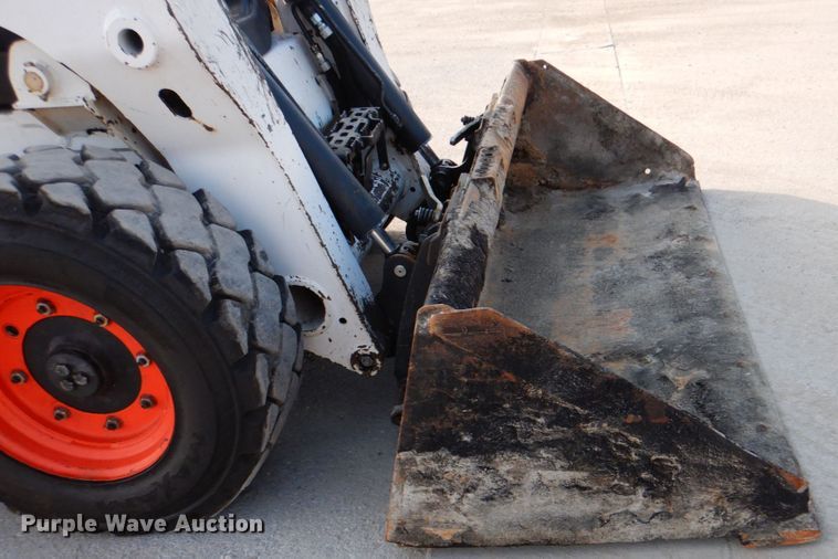 image for item DM3819 2016 Bobcat S750  skid steer