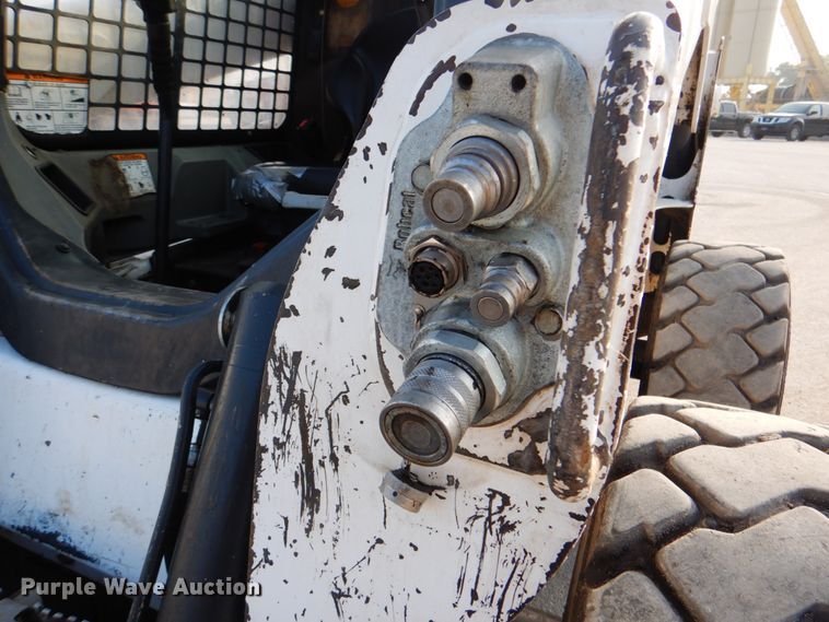 image for item DM3819 2016 Bobcat S750  skid steer