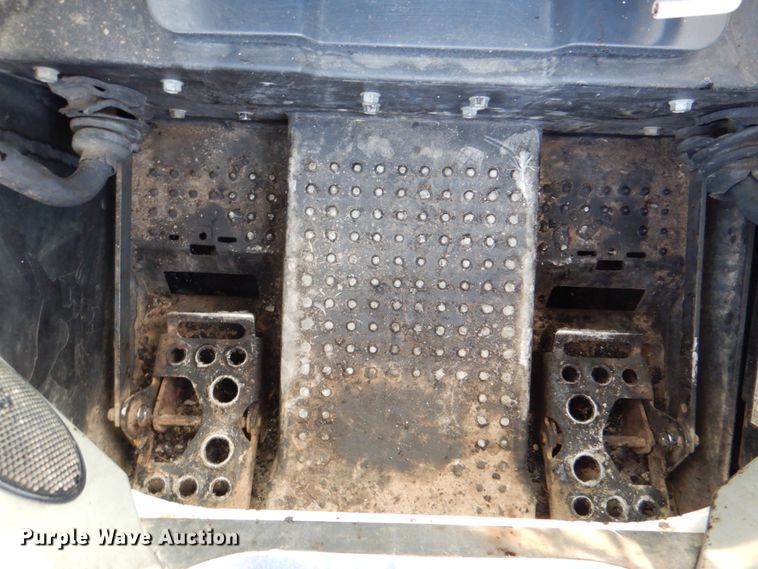 image for item DM3819 2016 Bobcat S750  skid steer