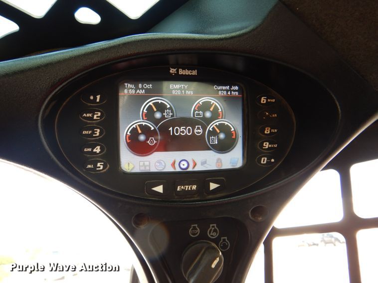 image for item DM3819 2016 Bobcat S750  skid steer