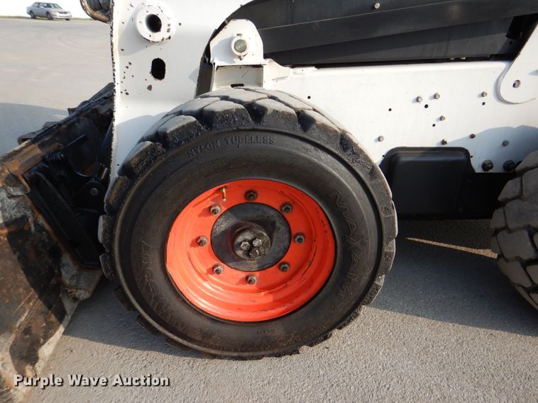 image for item DM3819 2016 Bobcat S750  skid steer