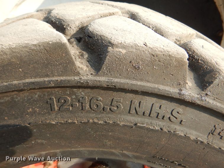 image for item DM3819 2016 Bobcat S750  skid steer