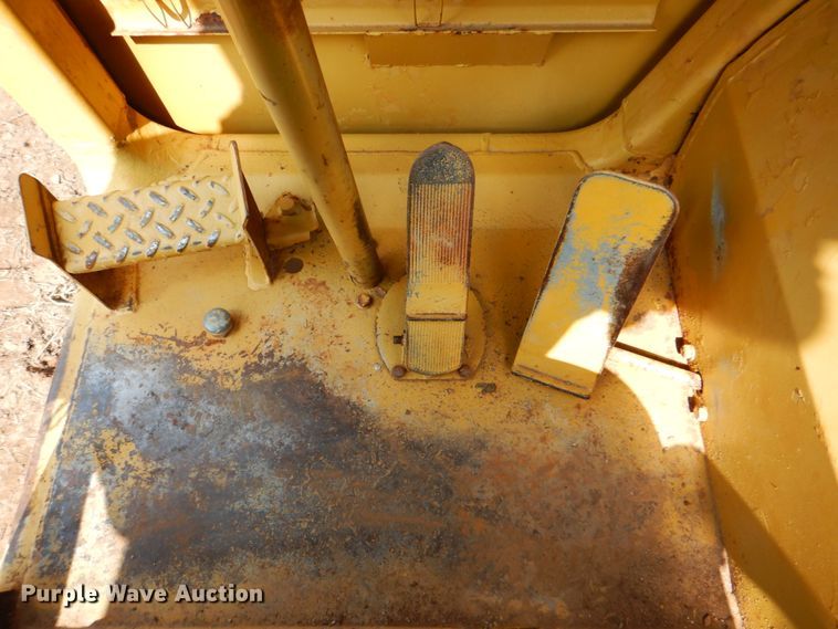 image for item DM3821 1980 Caterpillar 613B  elevating scraper