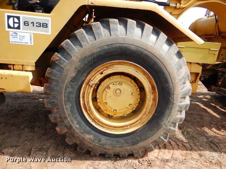 image for item DM3821 1980 Caterpillar 613B  elevating scraper