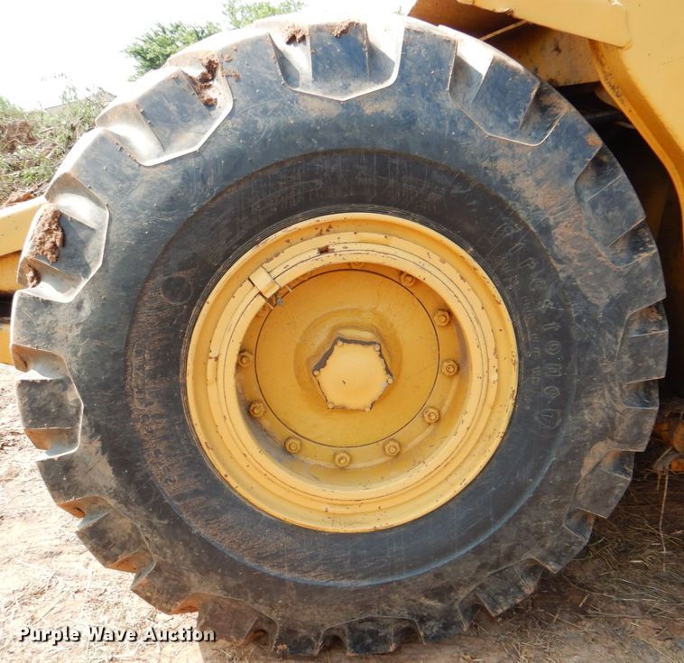 image for item DM3821 1980 Caterpillar 613B  elevating scraper