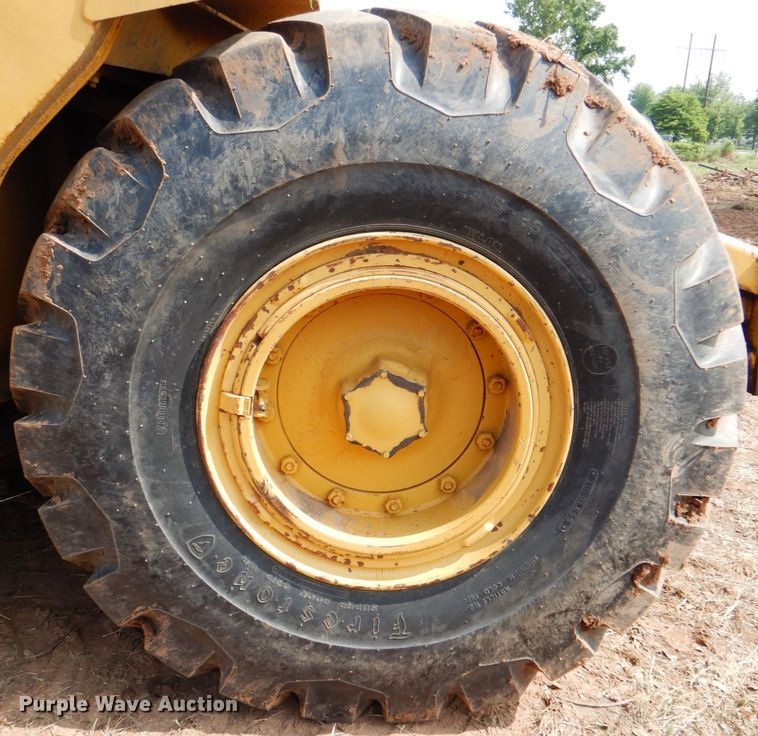 image for item DM3821 1980 Caterpillar 613B  elevating scraper