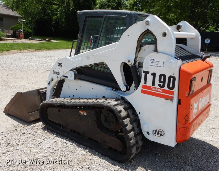 image for item DM4311 2003 Bobcat T190  tracked skid steer loader