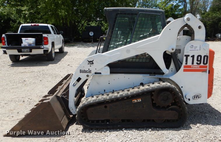 image for item DM4311 2003 Bobcat T190  tracked skid steer loader
