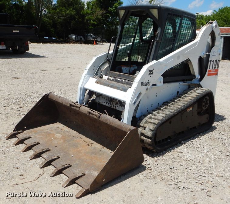 image for item DM4311 2003 Bobcat T190  tracked skid steer loader