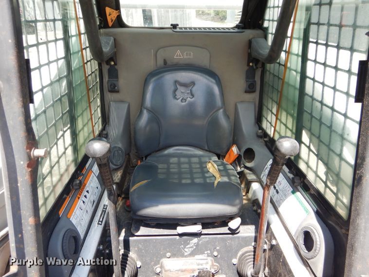 image for item DM4311 2003 Bobcat T190  tracked skid steer loader