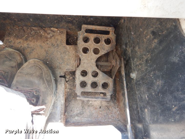 image for item DM4311 2003 Bobcat T190  tracked skid steer loader