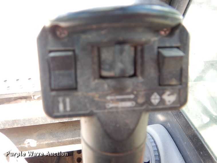 image for item DM4311 2003 Bobcat T190  tracked skid steer loader