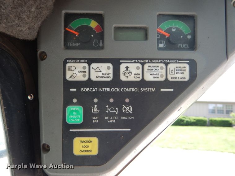 image for item DM4311 2003 Bobcat T190  tracked skid steer loader