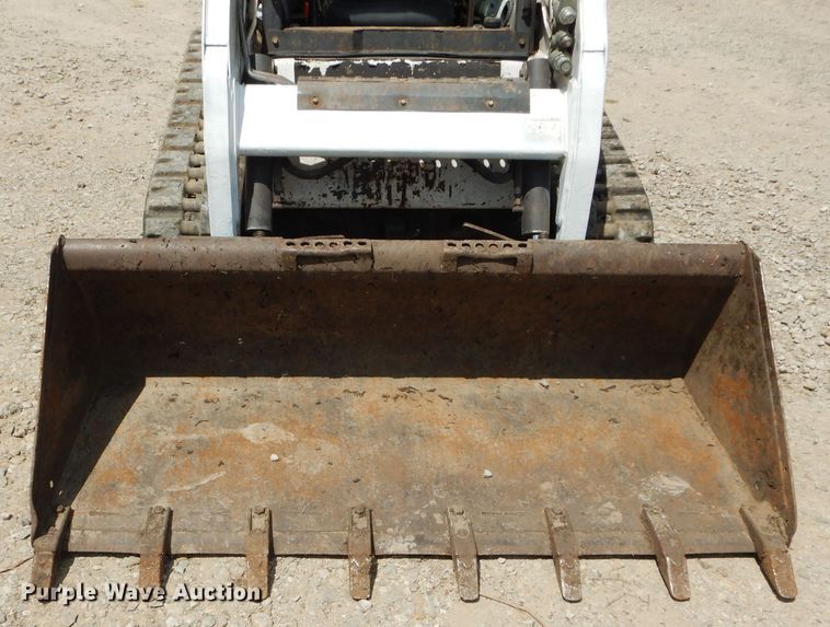 image for item DM4311 2003 Bobcat T190  tracked skid steer loader