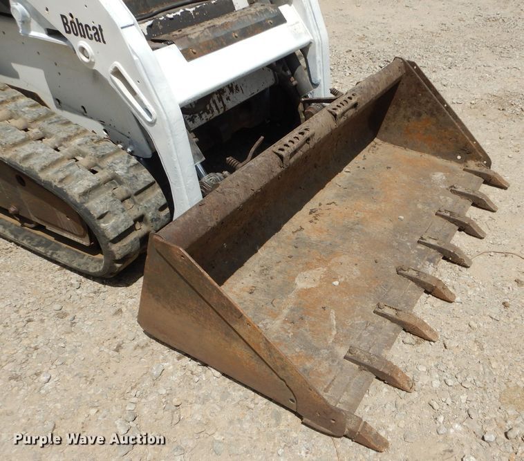 image for item DM4311 2003 Bobcat T190  tracked skid steer loader