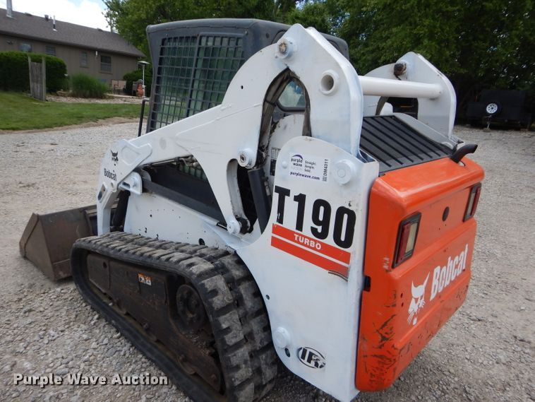 image for item DM4311 2003 Bobcat T190  tracked skid steer loader