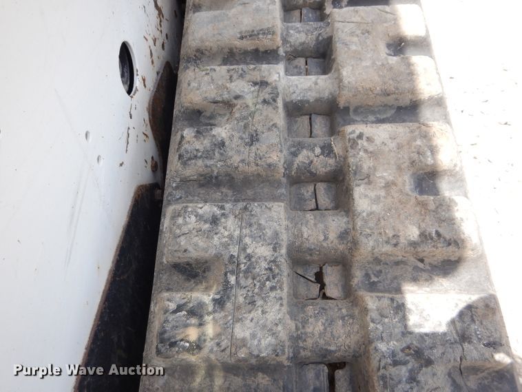 image for item DM4311 2003 Bobcat T190  tracked skid steer loader