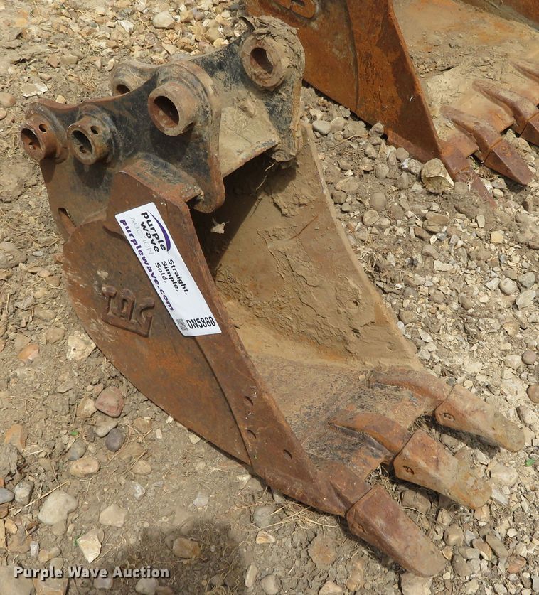 image for item DN5888 TAG 12"W excavator bucket