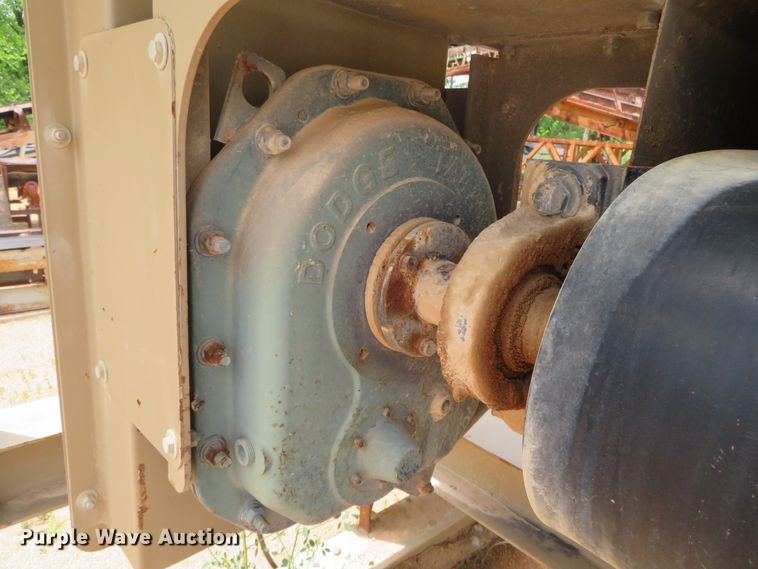 image for item DN5889 2015 Peerless 12 Yard  hopper feeder