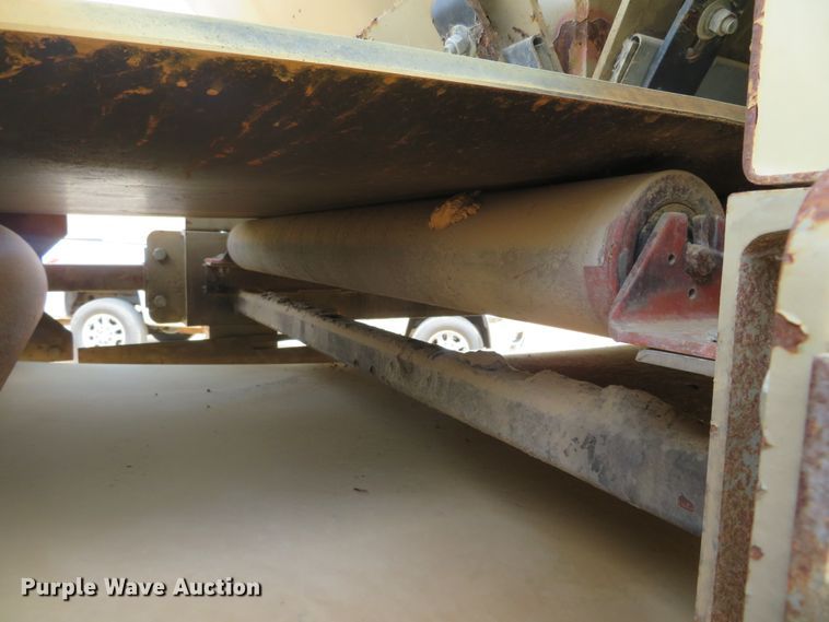 image for item DN5889 2015 Peerless 12 Yard  hopper feeder