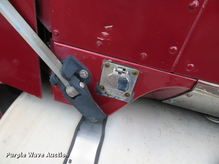 image for item DN5904 1995 International 9300  semi truck