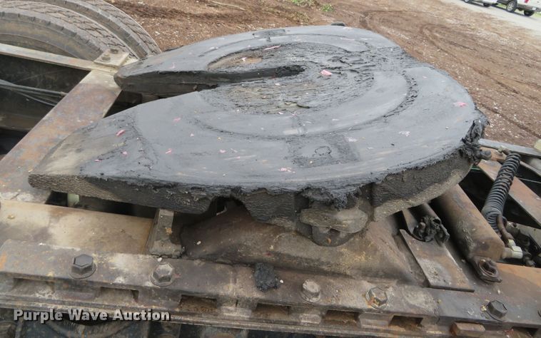 image for item DN5904 1995 International 9300  semi truck