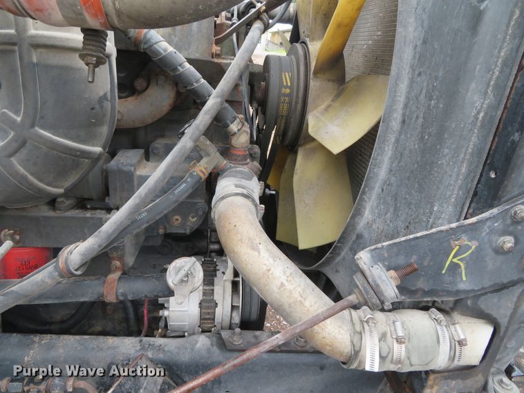 image for item DN5904 1995 International 9300  semi truck