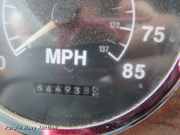 image for item DN5904 1995 International 9300  semi truck