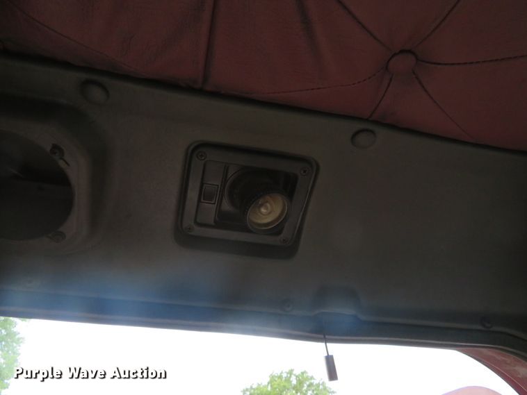 image for item DN5904 1995 International 9300  semi truck