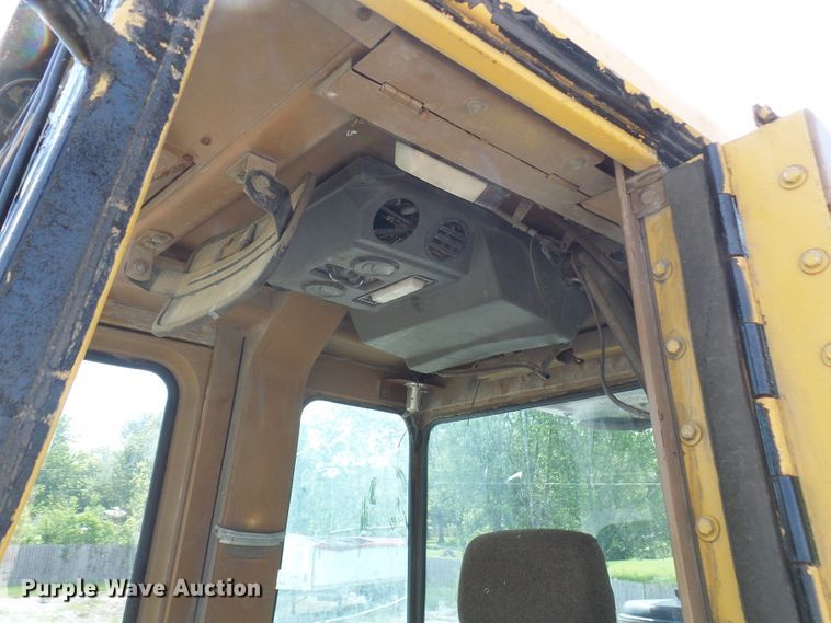 image for item DN6765 1998 Caterpillar 973 LGP  track loader
