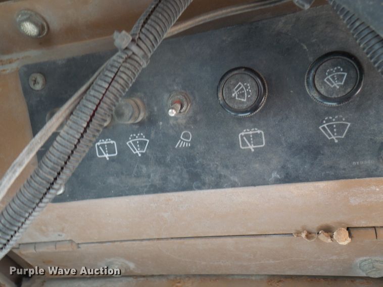 image for item DN6765 1998 Caterpillar 973 LGP  track loader