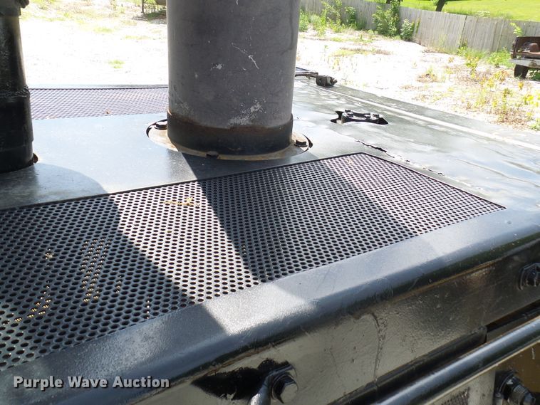 image for item DN6765 1998 Caterpillar 973 LGP  track loader