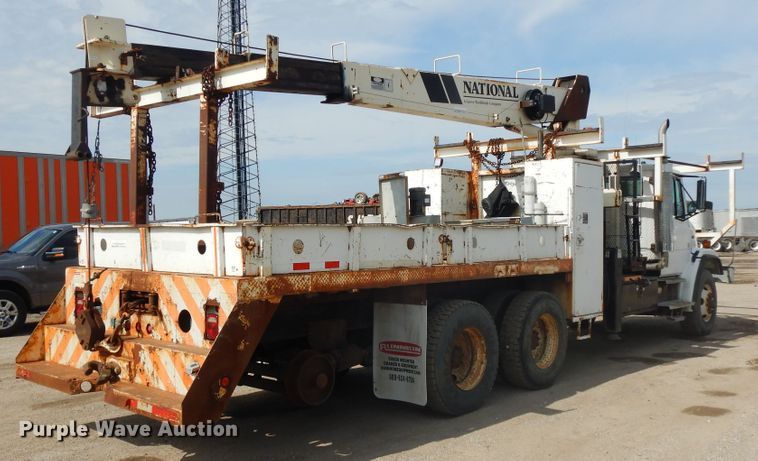 image for item FR9811 2000 Freightliner FL80  crane truck