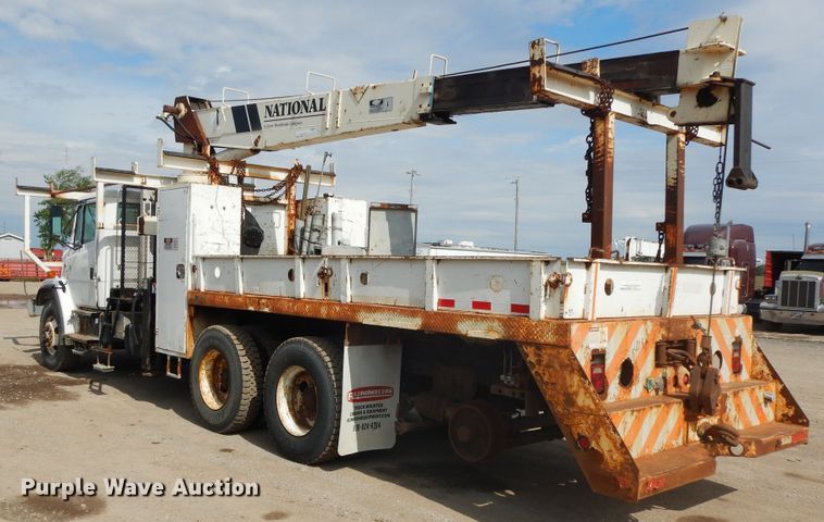 image for item FR9811 2000 Freightliner FL80  crane truck