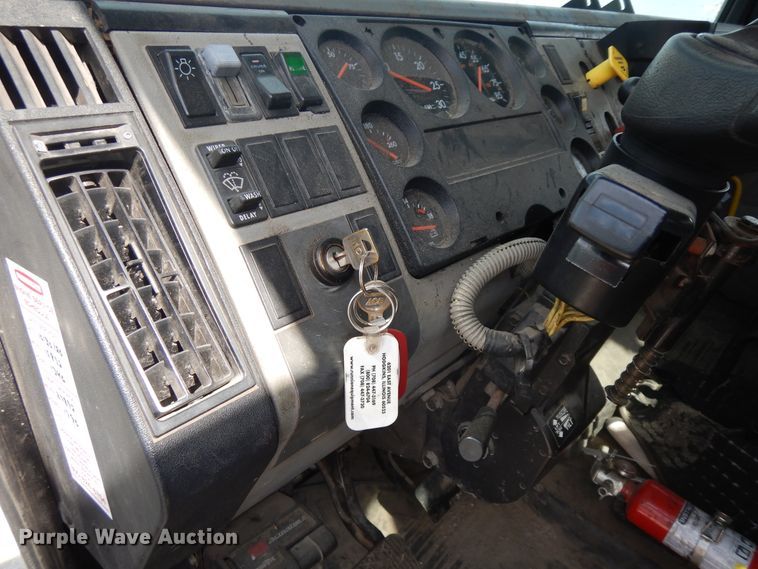 image for item FR9811 2000 Freightliner FL80  crane truck