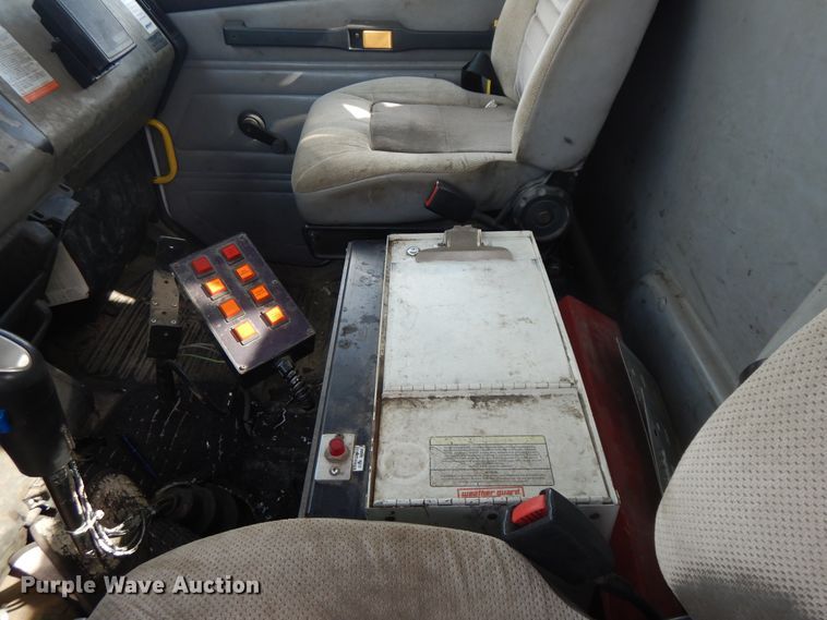 image for item FR9811 2000 Freightliner FL80  crane truck