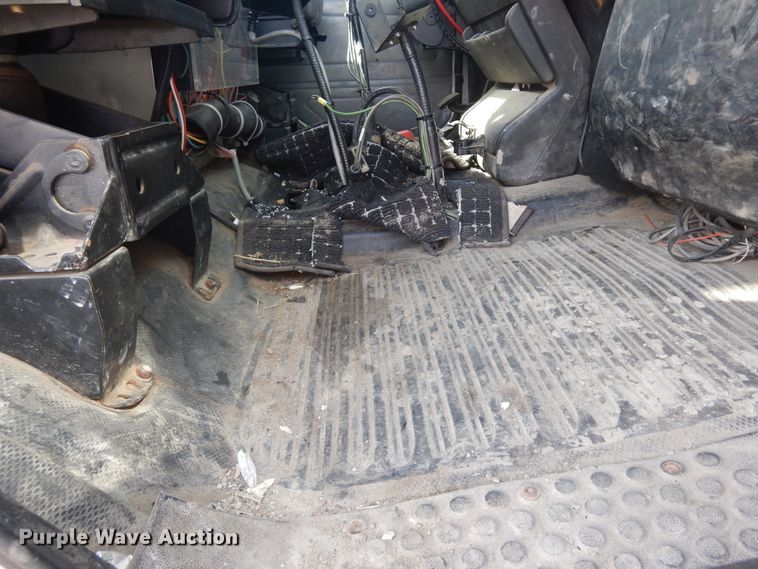 image for item FR9811 2000 Freightliner FL80  crane truck